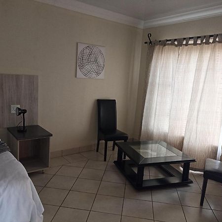 4 Seasons Country Club Hotel Bronkhorstspruit Ngoại thất bức ảnh